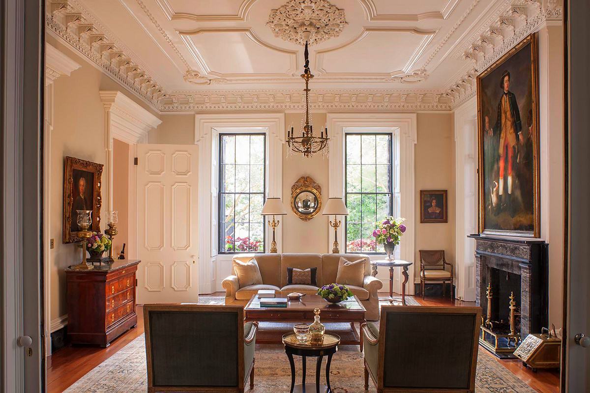 Southern Classic: Historic Charleston Mansion Dk Decor