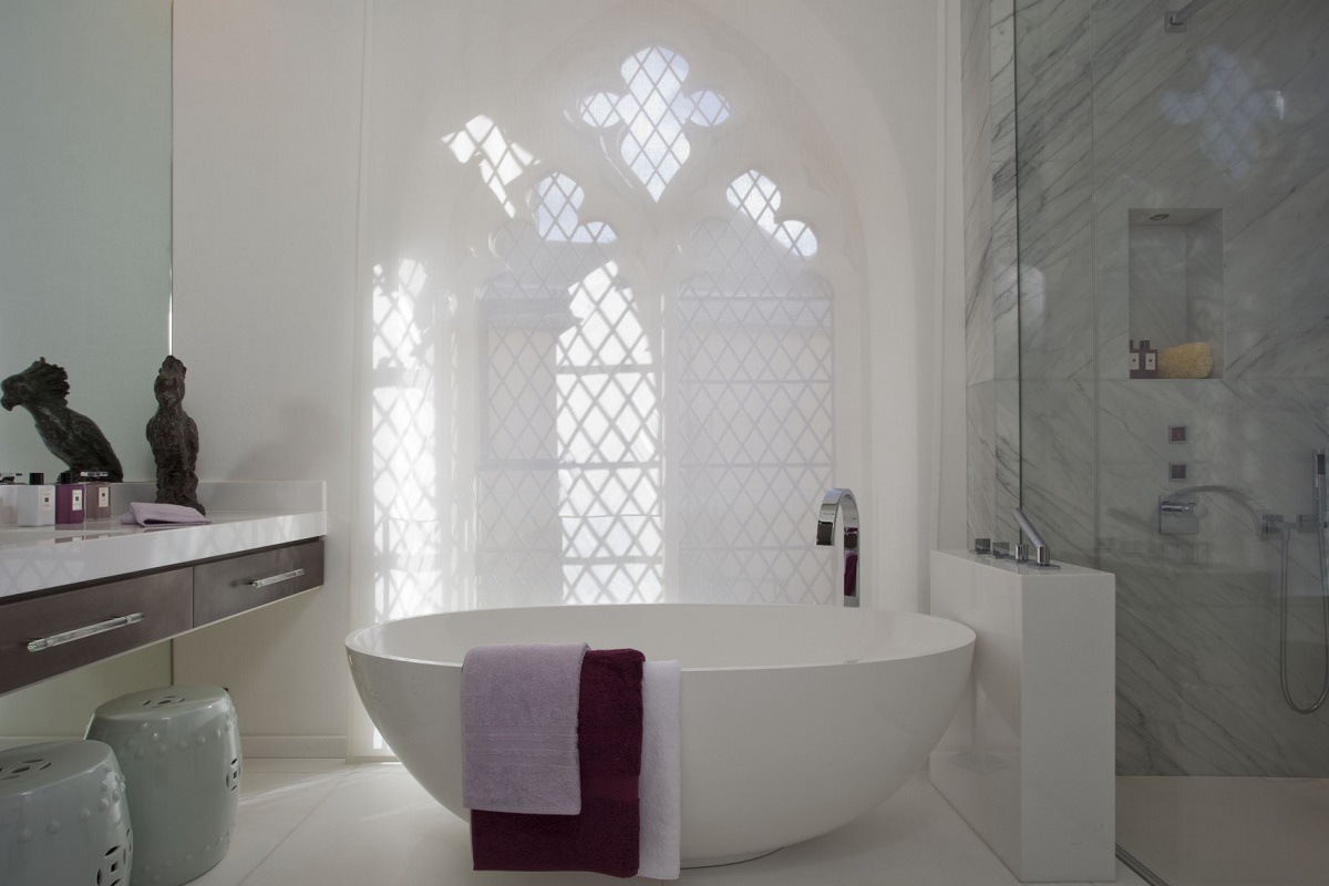 St Saviours church conversion guest bedroom bath