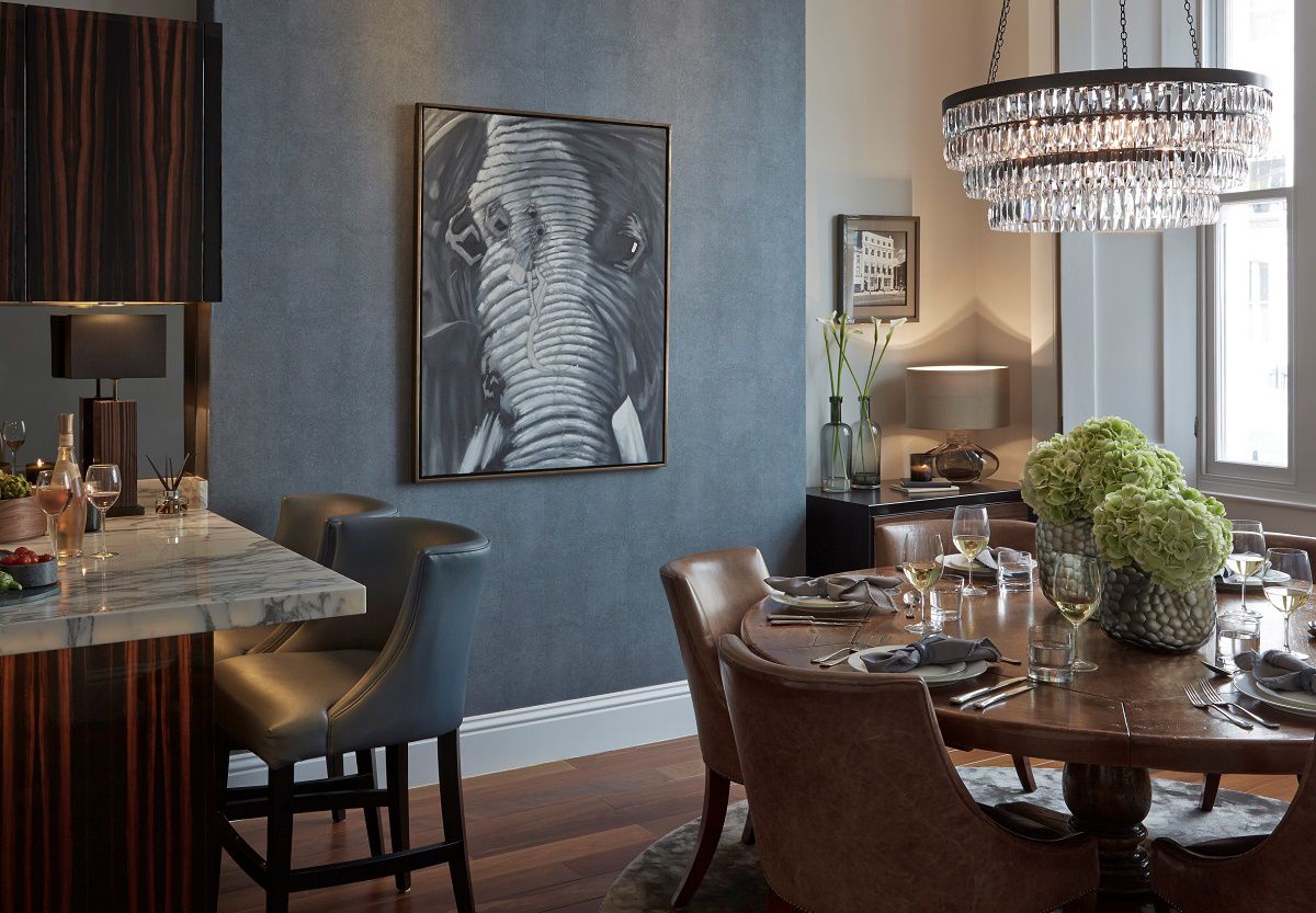 sophie paterson chelsea townhouse contemporary classic kitchen and dining area