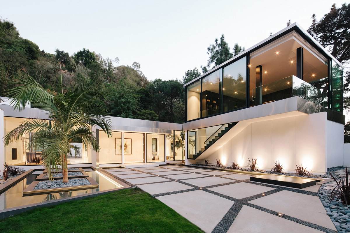 LA residence minimalist interior design front garden 1