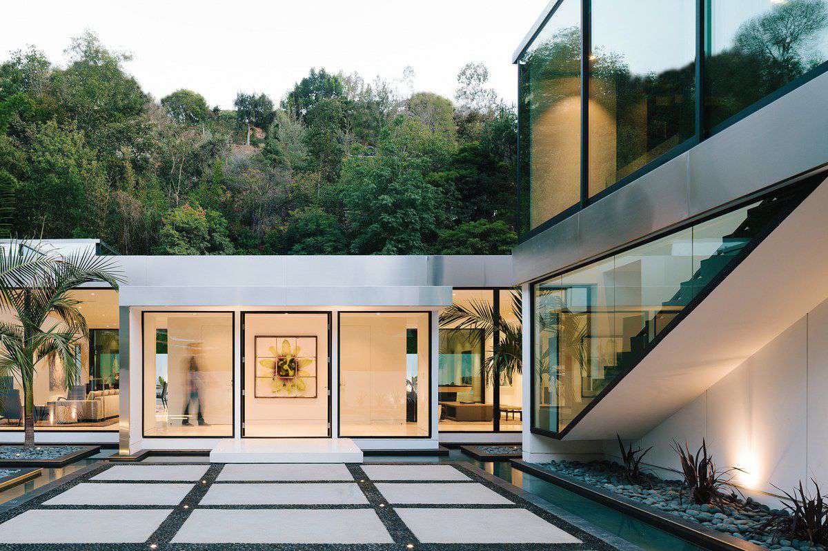 LA residence minimalist interior design front garden 2