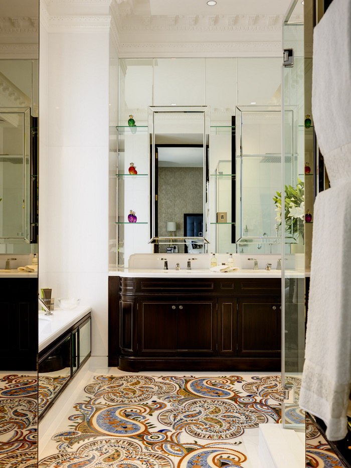 Classic Mayfair penthouse Master Bathroom