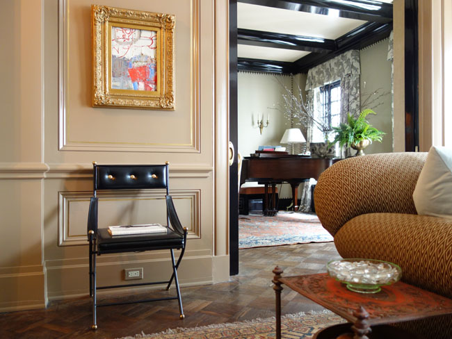 Kedigian streamlined classic apartment living room back E
