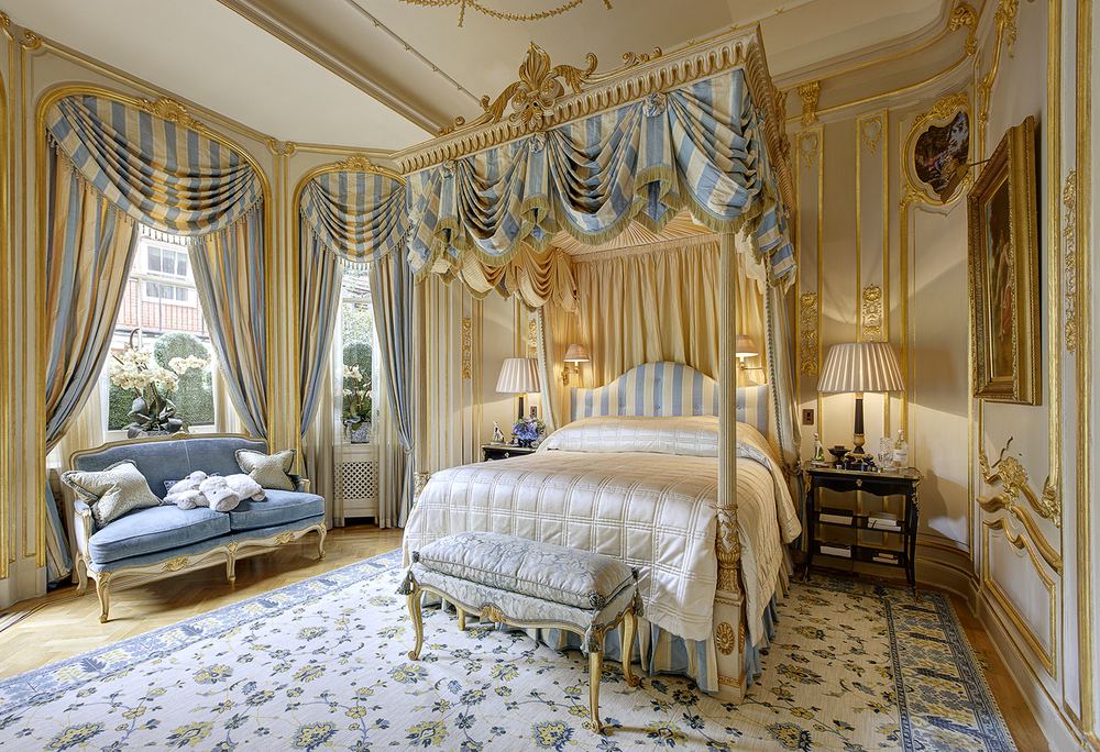 Bedroom Drama: 18 Canopy Bed Designs - Dk Decor