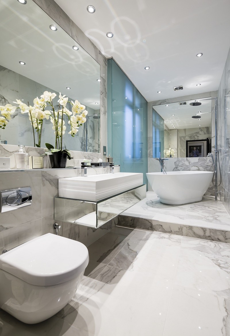 Alexander McQueen penthouse master bathroom