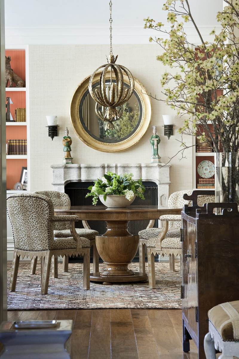 Suzanne Tucker traditional style dining room