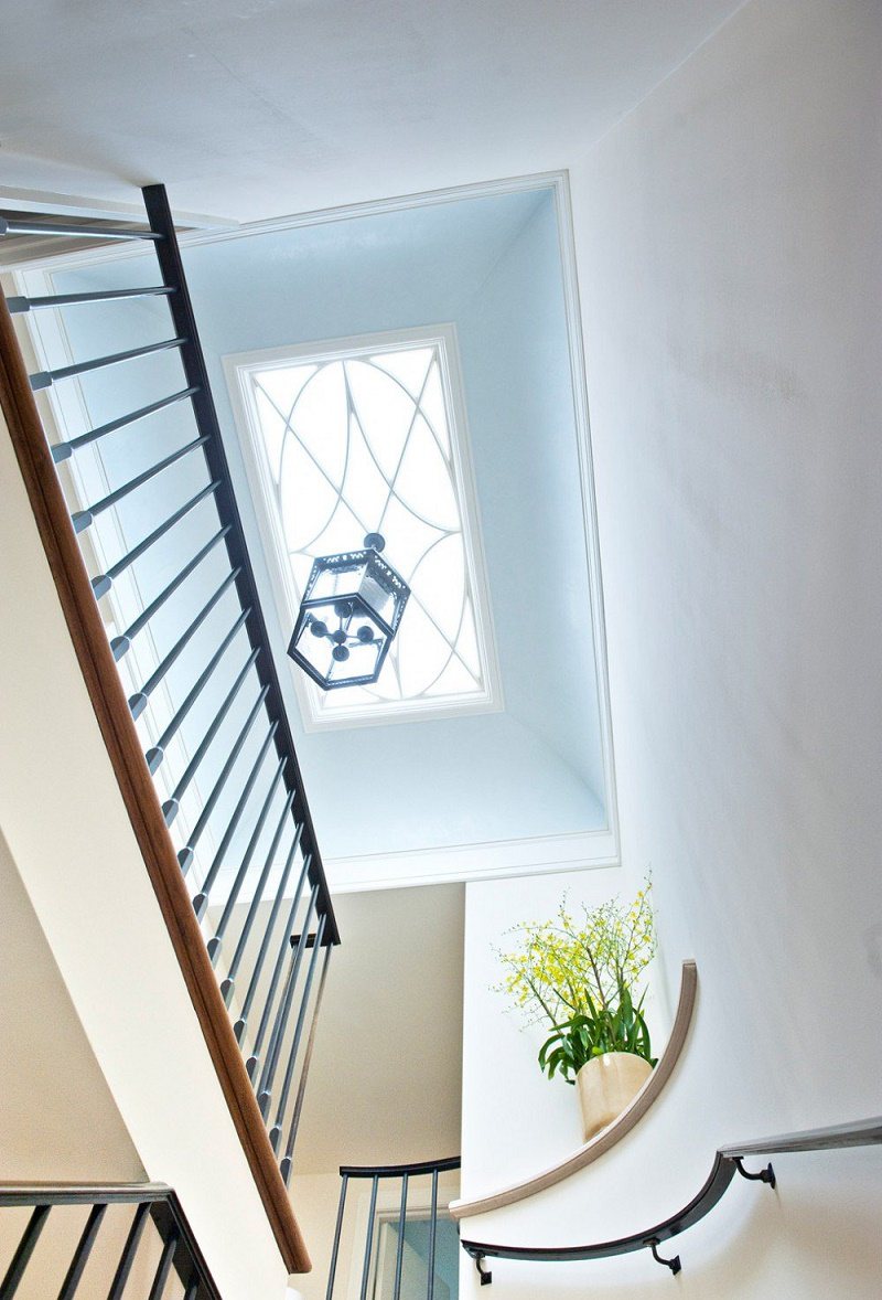 Suzanne Tucker traditional style staircase