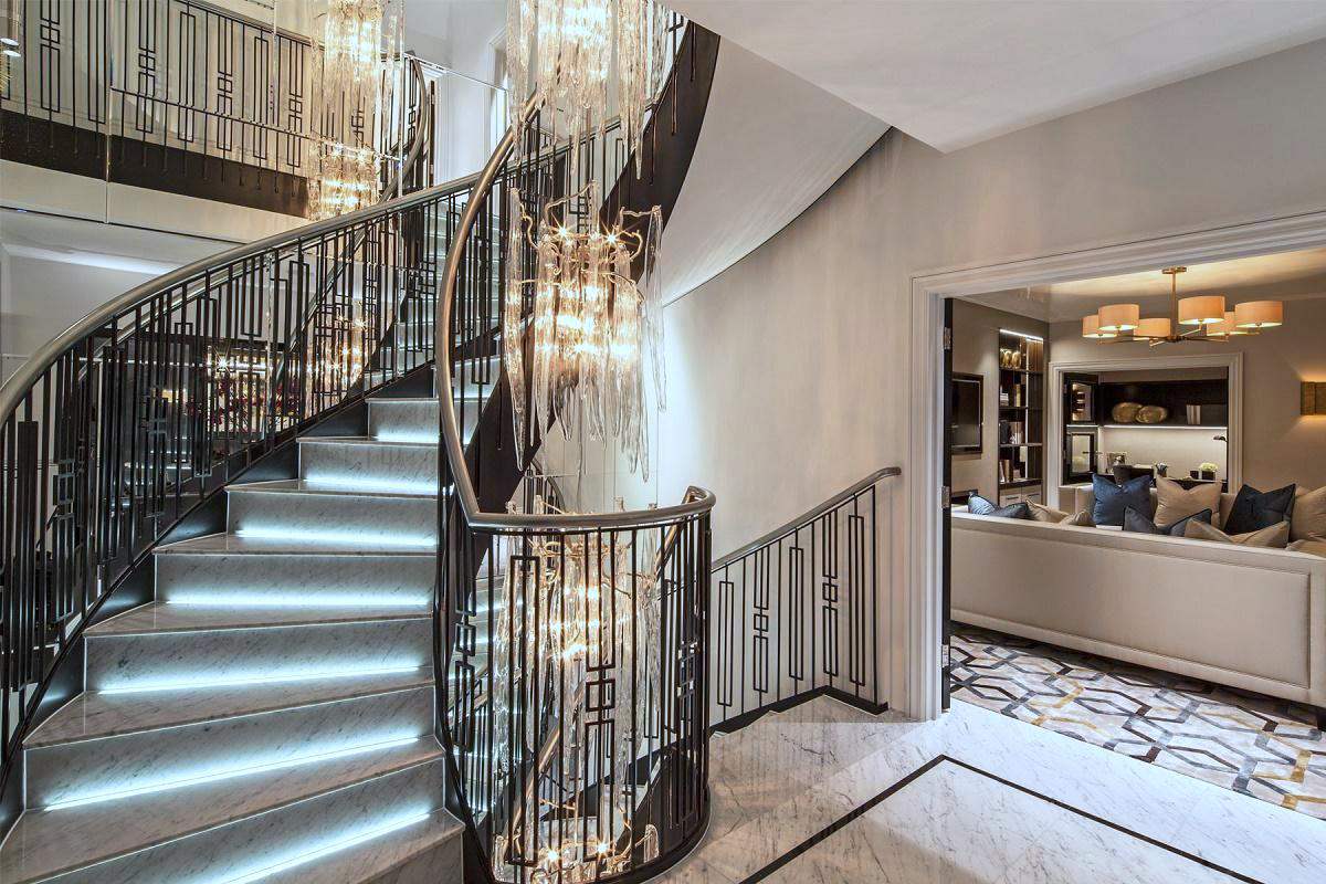 Laura Hammett classic contemporary Belgravia mews house entrance hall